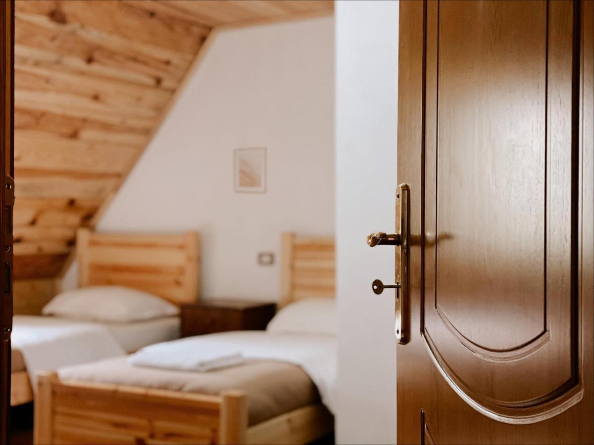 Guesthouse Pashko Theth Exterior photo